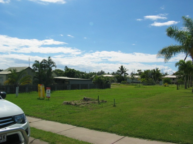 41 Dalrymple Street, Bowen QLD 4805