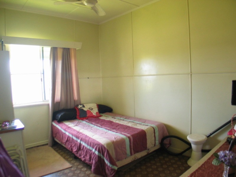 37 Livingstone Street, Bowen QLD 4805