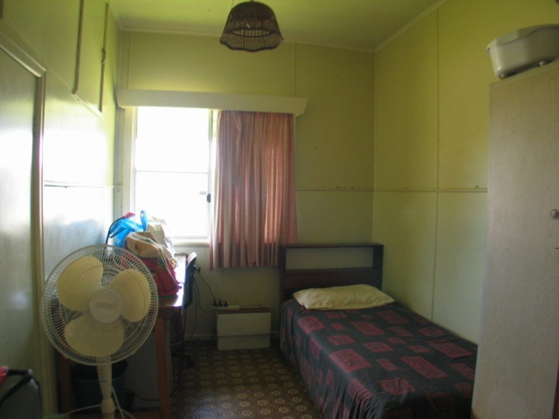 37 Livingstone Street, Bowen QLD 4805