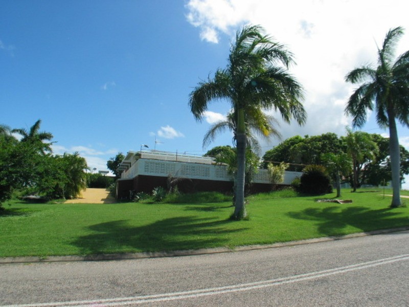 15 King Street, Bowen QLD 4805