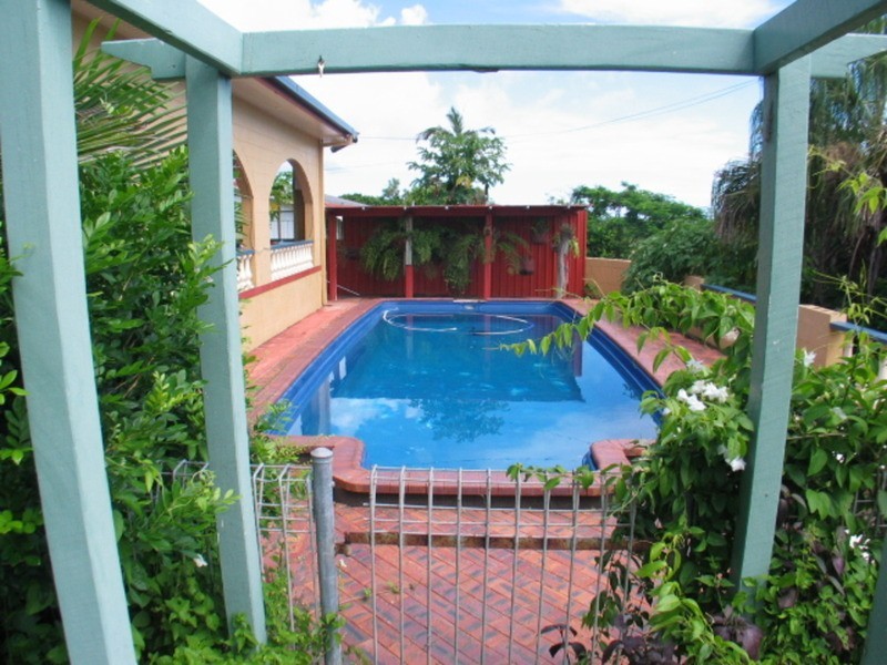 31 Mitchell Street, Bowen QLD 4805