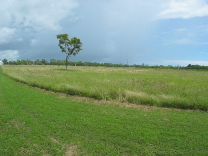 44 Roaches Road, Bowen QLD 4805