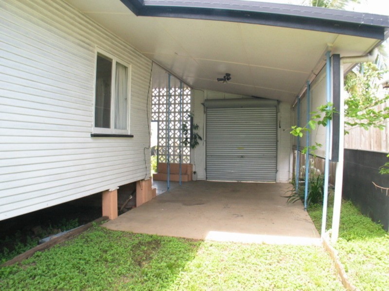 54  Herbert Street, Bowen QLD 4805