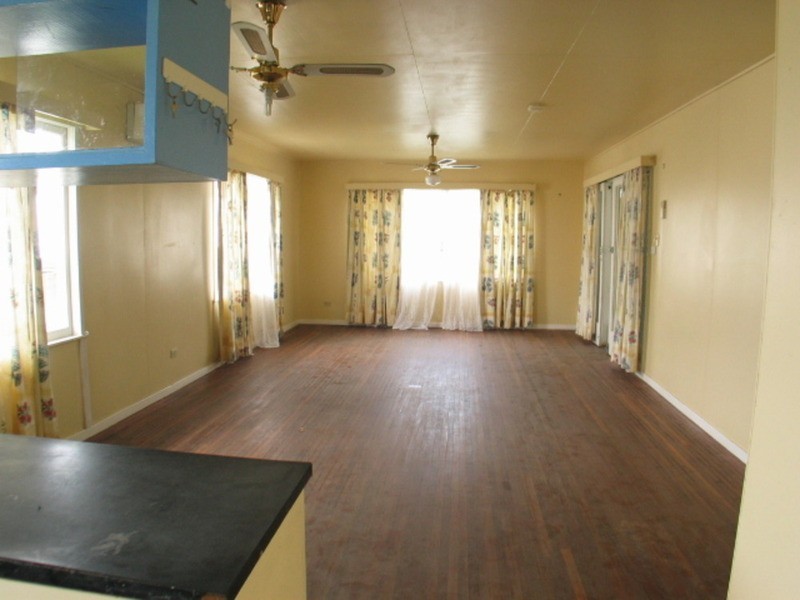 54  Herbert Street, Bowen QLD 4805