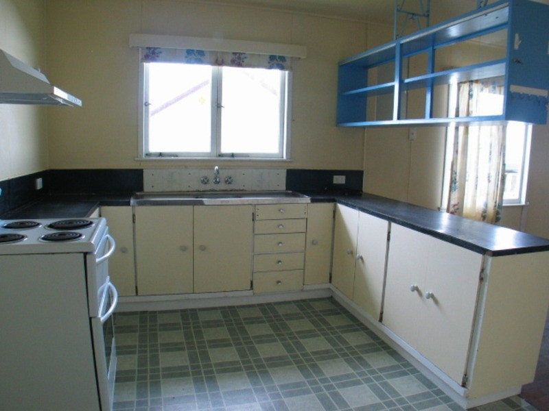 54  Herbert Street, Bowen QLD 4805