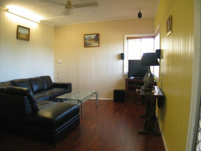 9 Darwen Street, Bowen QLD 4805