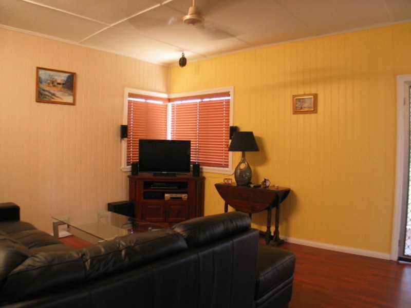 9 Darwen Street, Bowen QLD 4805