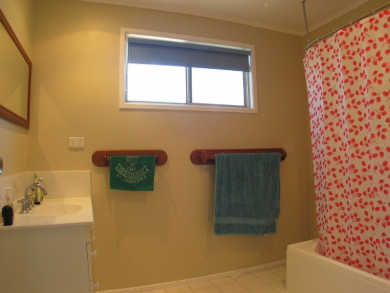 9 Darwen Street, Bowen QLD 4805
