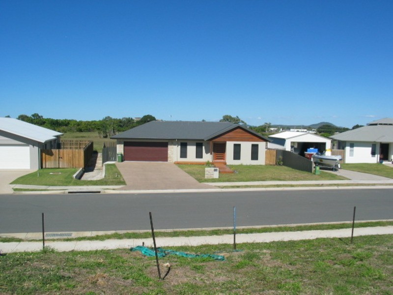 6 Silk Road, Bowen QLD 4805