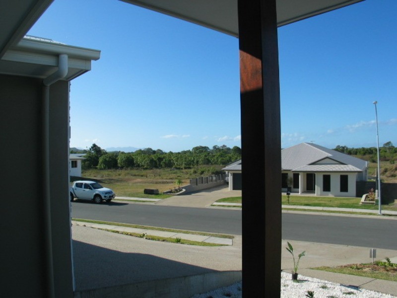 5 Silk Road, Bowen QLD 4805