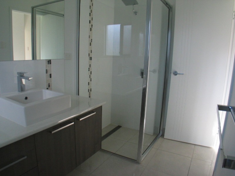 5 Silk Road, Bowen QLD 4805