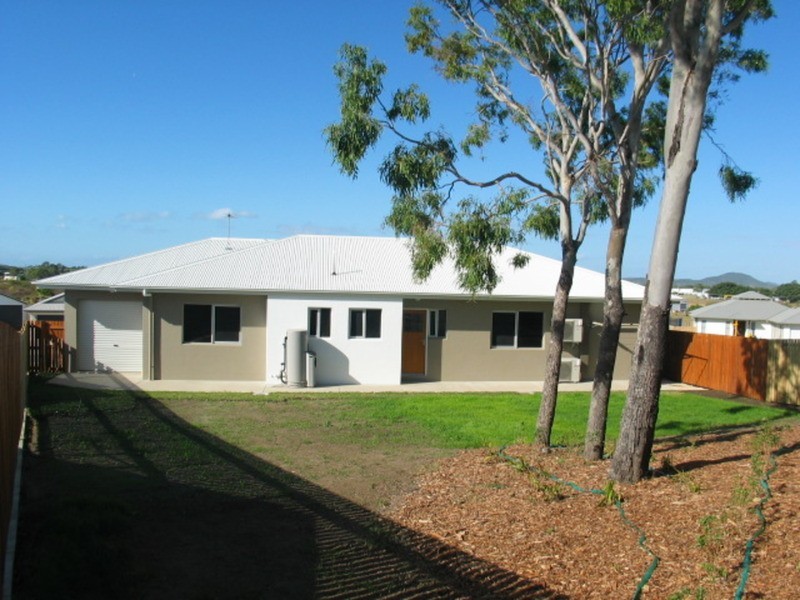 5 Silk Road, Bowen QLD 4805