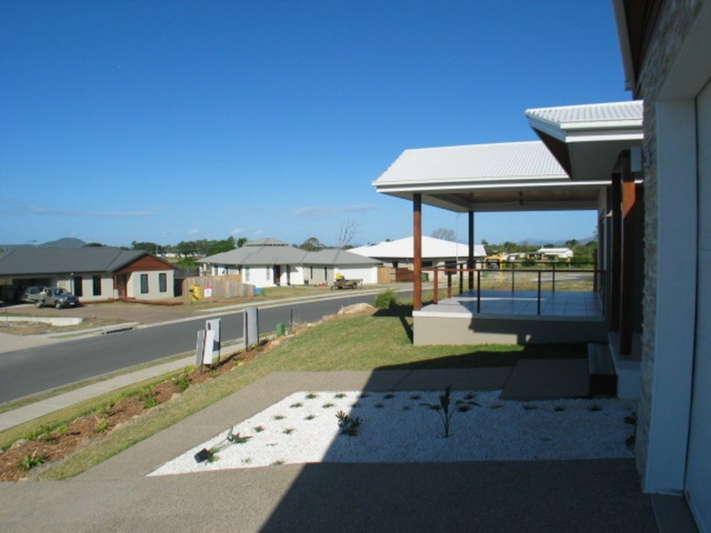 5 Silk Road, Bowen QLD 4805
