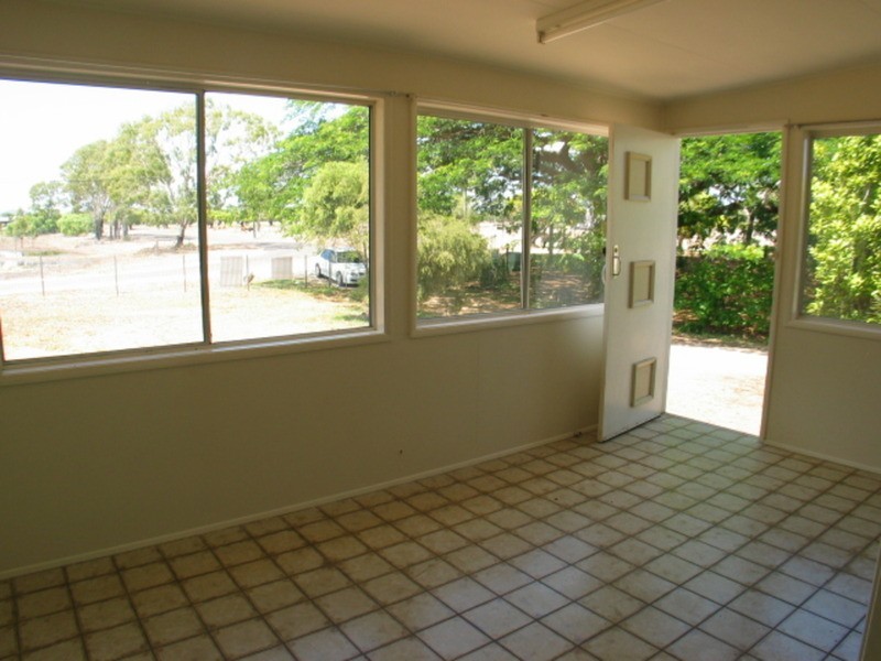 20 Murray Avenue, Bowen QLD 4805