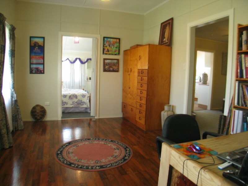 25 Leichhardt Street, Bowen QLD 4805