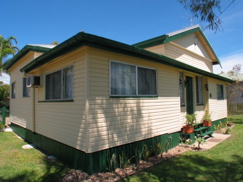 25 Leichhardt Street, Bowen QLD 4805
