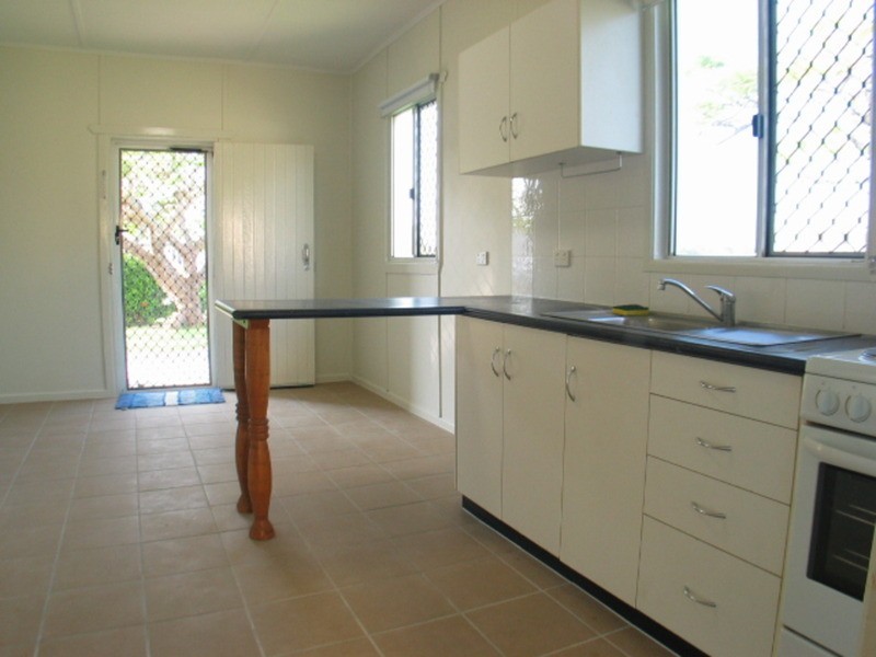 1 Cowan Lane, Bowen QLD 4805