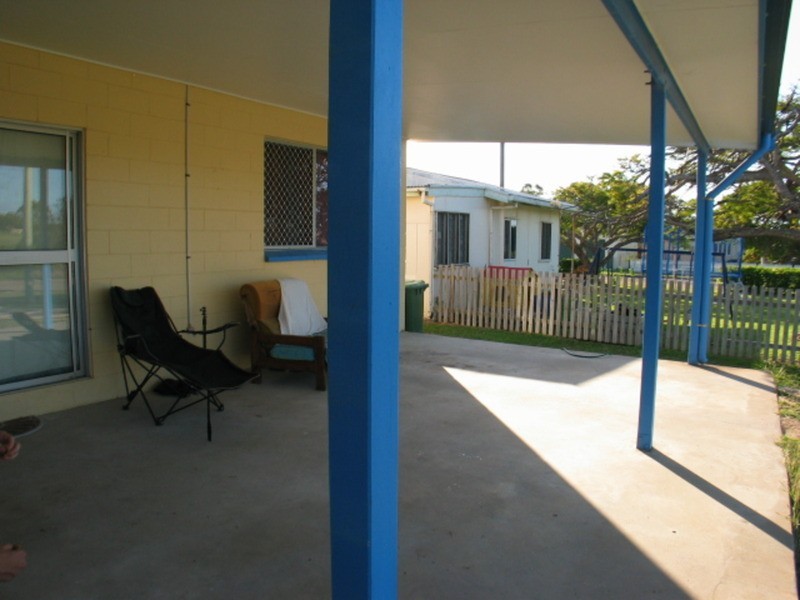 2/27 Hay Street, Bowen QLD 4805