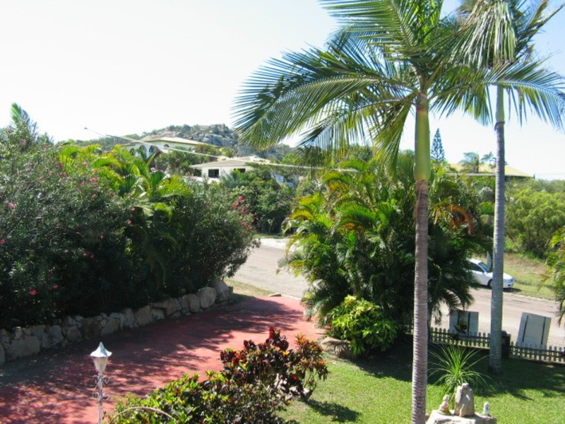25 Rose Bay Road, Bowen QLD 4805