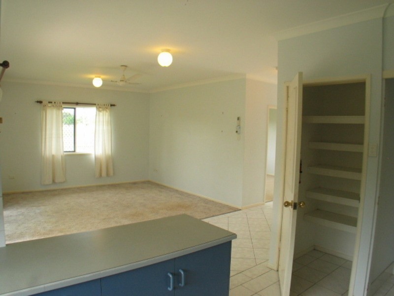 2/28 Sinclair Street, Bowen QLD 4805