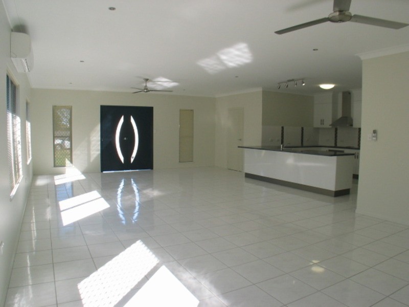 28 Skene Street, Bowen QLD 4805