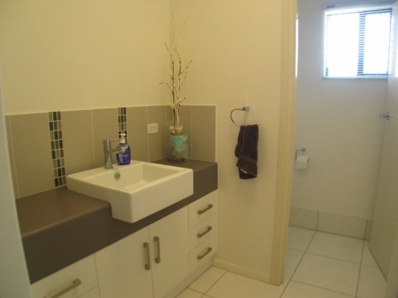 31 Matthews Street, Bowen QLD 4805