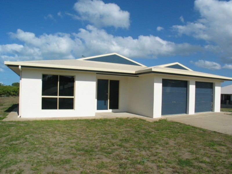 14 Silk Road, Bowen QLD 4805