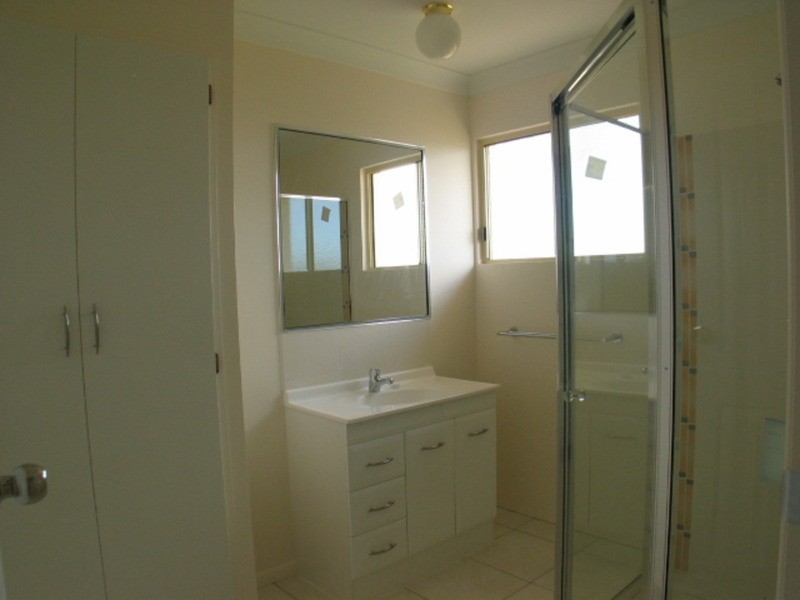 14 Silk Road, Bowen QLD 4805