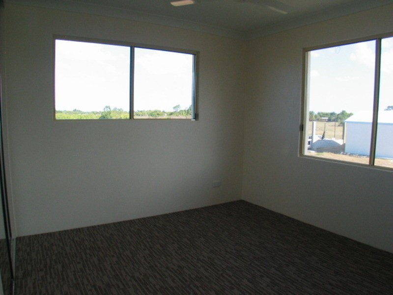 14 Silk Road, Bowen QLD 4805