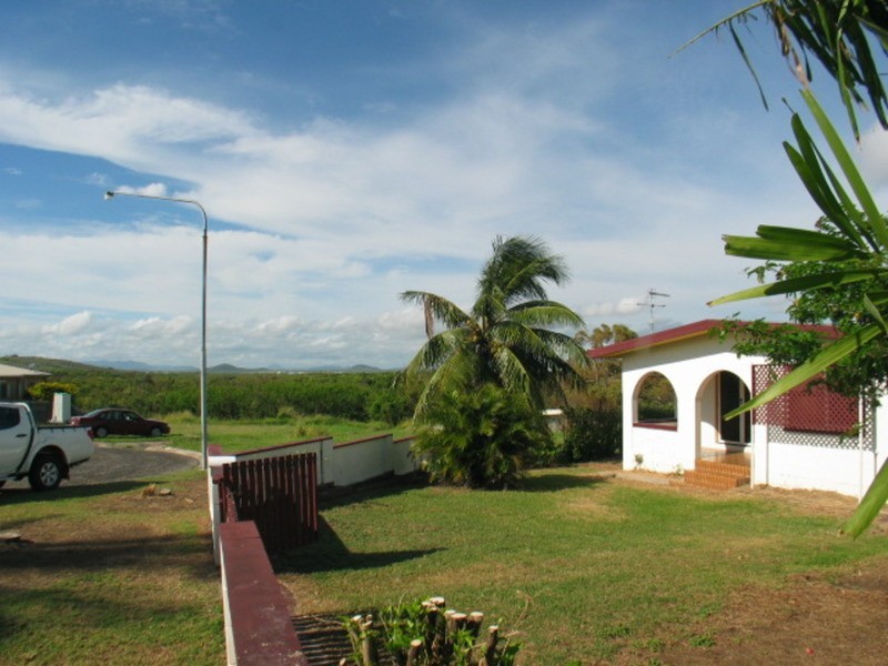 6 Lotus Lane, Bowen QLD 4805