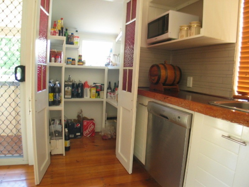 31 Livingstone Street, Bowen QLD 4805