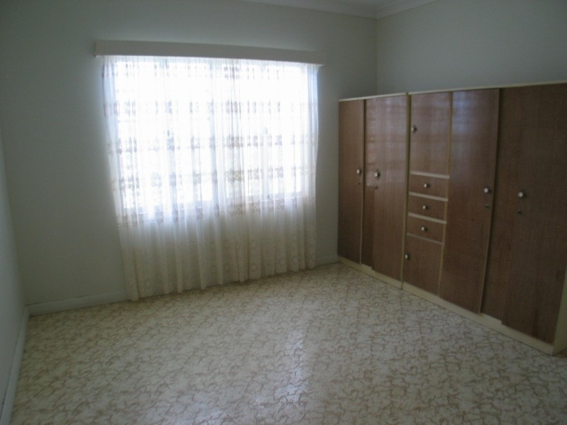 80 Livingstone Street, Bowen QLD 4805