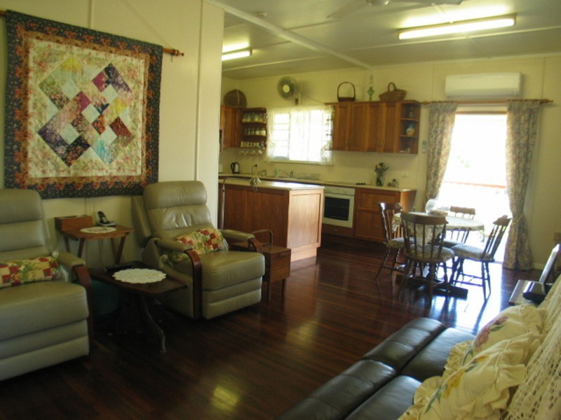 12 Brisbane Street, Bowen QLD 4805