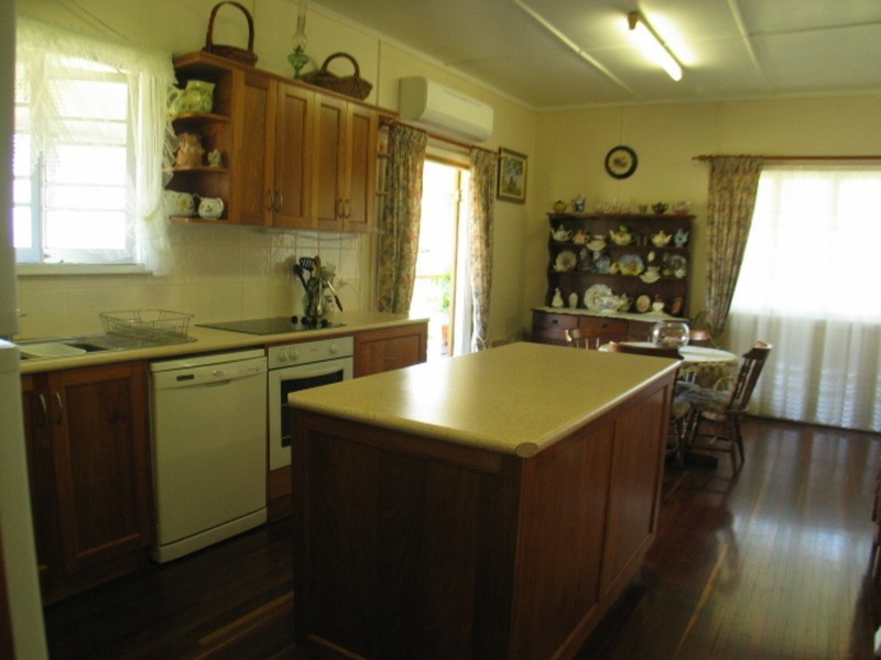 12 Brisbane Street, Bowen QLD 4805