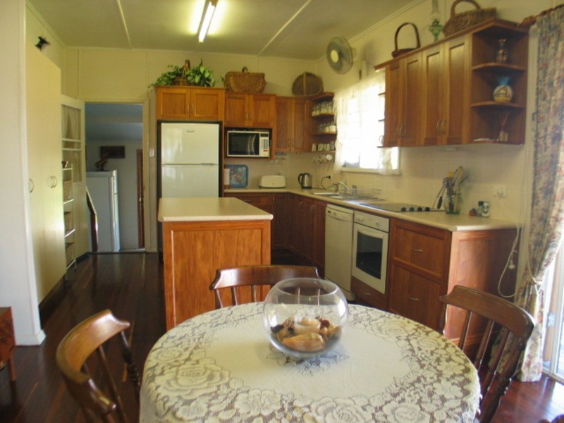 12 Brisbane Street, Bowen QLD 4805