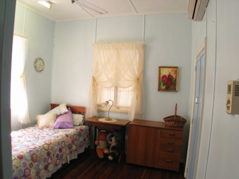 12 Brisbane Street, Bowen QLD 4805