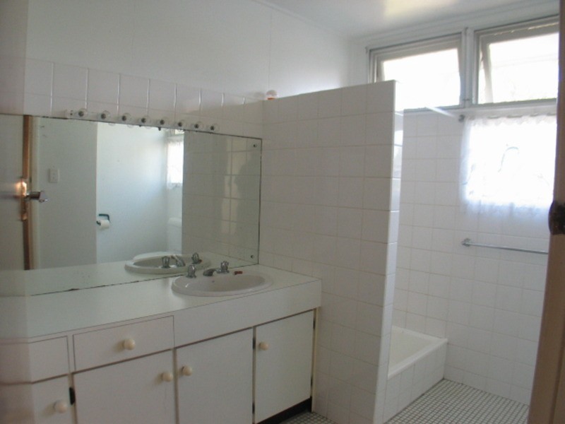 30 Horseshoe Bay Road, Bowen QLD 4805