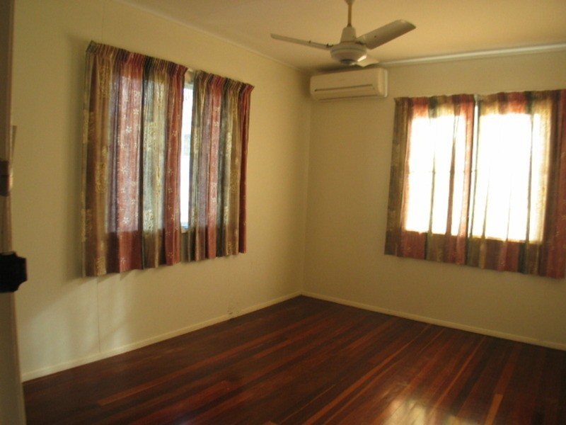 30 Horseshoe Bay Road, Bowen QLD 4805