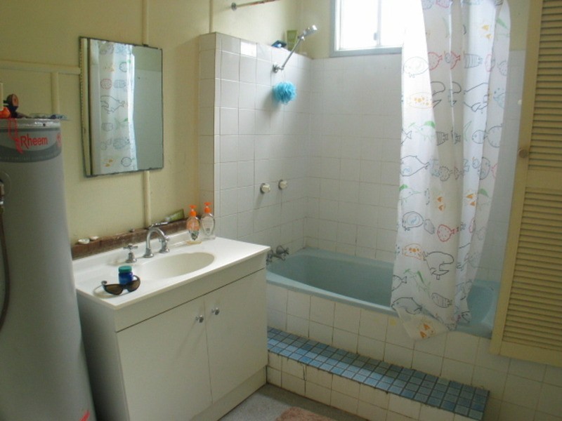 3 Scott Avenue, Bowen QLD 4805