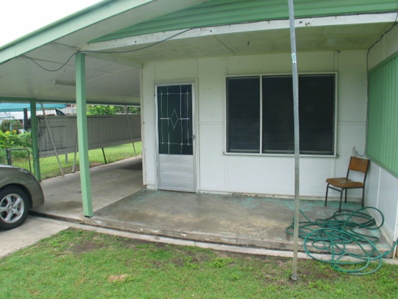 2/6 Webster Street, Bowen QLD 4805