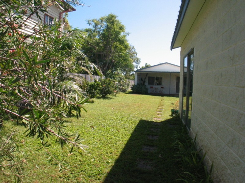 22b Poole Street, Bowen QLD 4805