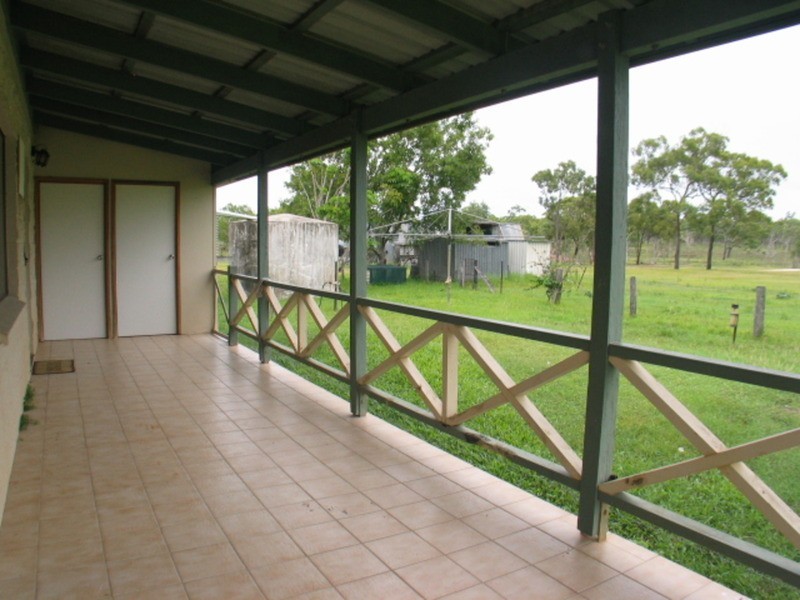 15989 Bruce Highway, Bowen QLD 4805