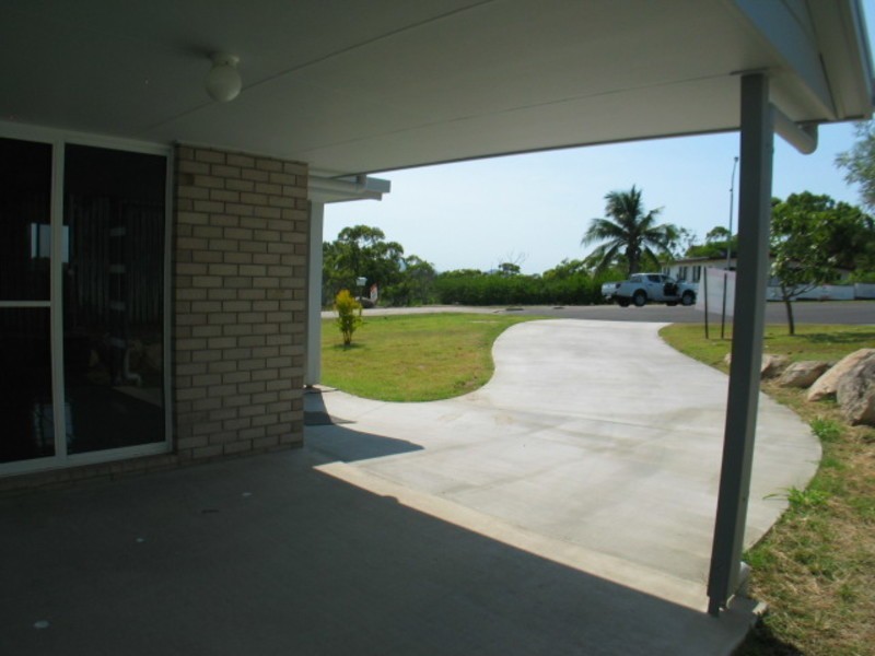 7 Lotus Lane, Bowen QLD 4805