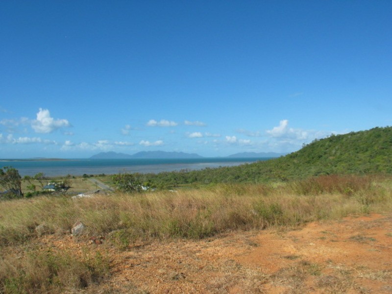 25 Harbour View Terrace, Bowen QLD 4805