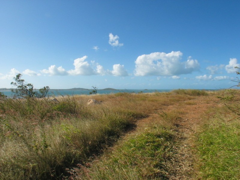 25 Harbour View Terrace, Bowen QLD 4805