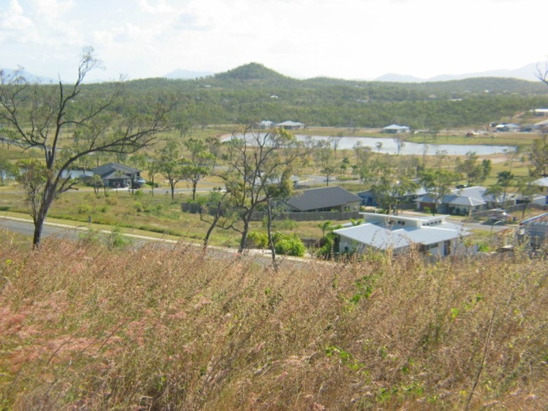 25 Harbour View Terrace, Bowen QLD 4805
