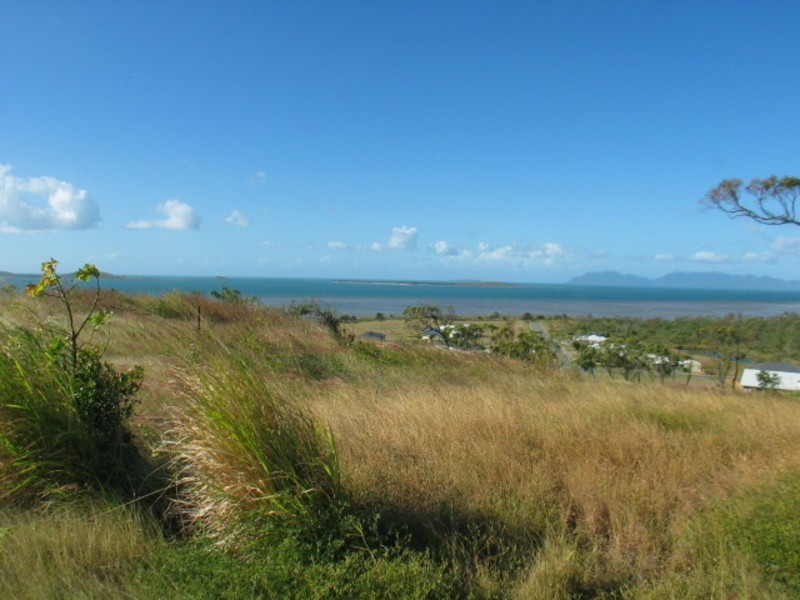 27 Grandview Terrace, Bowen QLD 4805