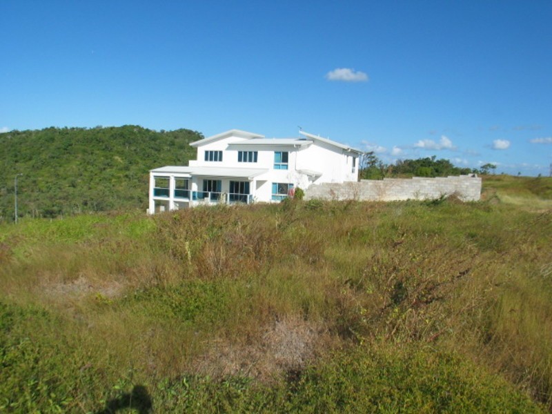 27 Grandview Terrace, Bowen QLD 4805