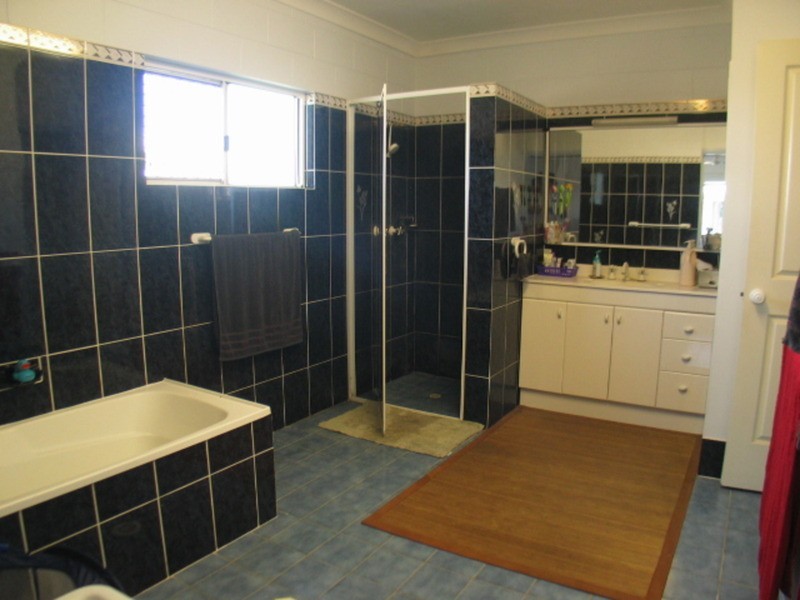 3 Oak Crescent, Bowen QLD 4805