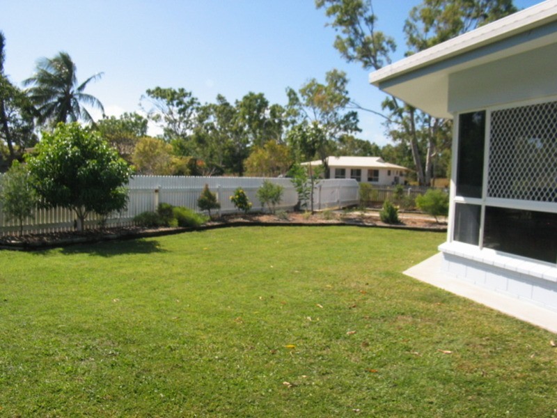 3 Oak Crescent, Bowen QLD 4805
